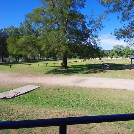 Del Rio Riverside Resort Wisemans Ferry Quarto foto